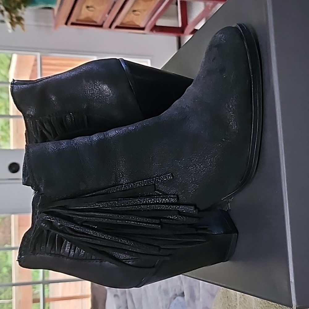 Vince Camino Harlin Fringe Bootie